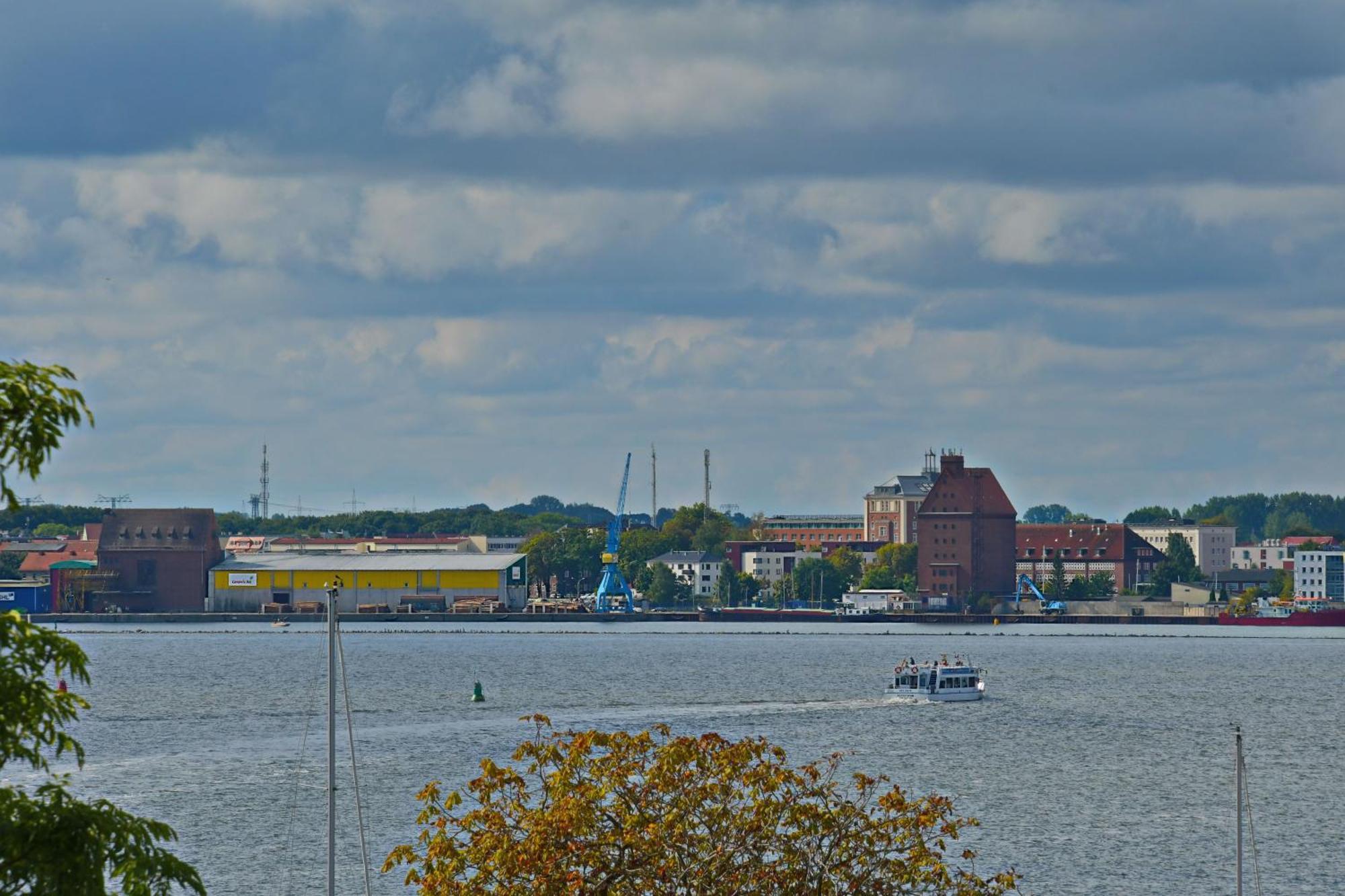 Ferienwohnung Sundueberblick - 150 Meter Zum Strand Altefähr Exterior foto